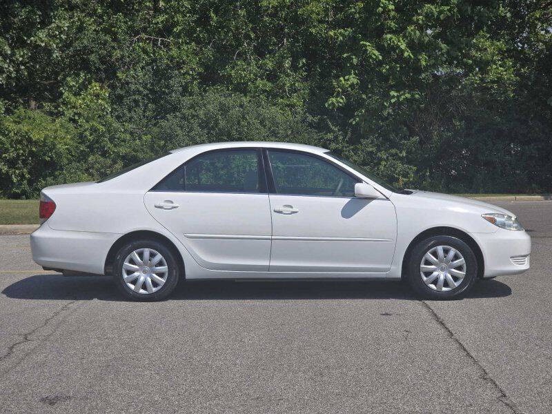 2005 Toyota Camry Image 12