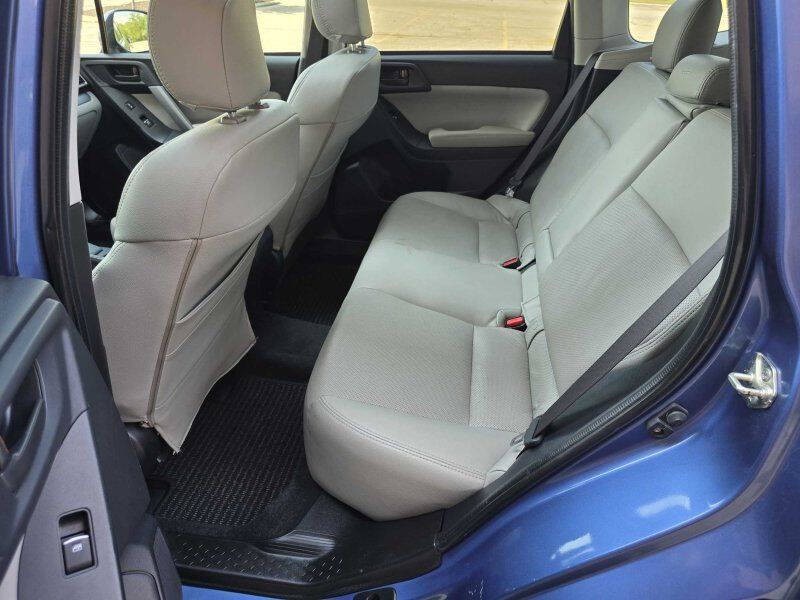 2018 Subaru Forester Image 10