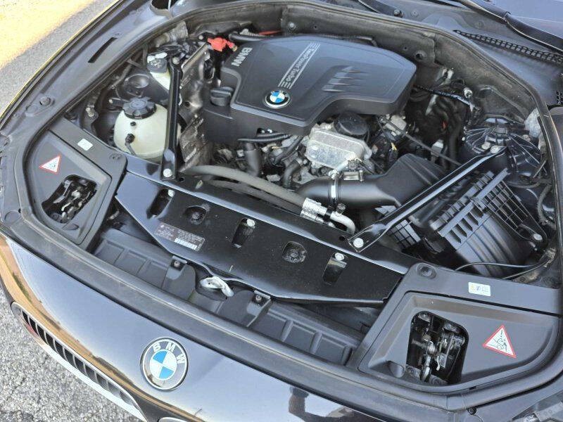 2013 BMW 5 Series Image 15