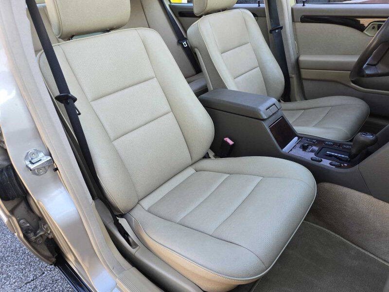 1996 Mercedes-Benz C-Class Image 6