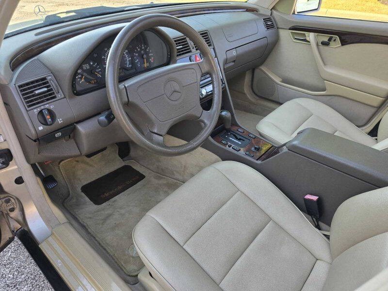 1996 Mercedes-Benz C-Class Image 8