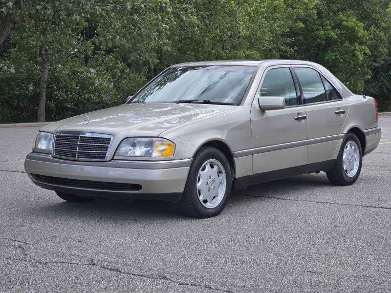 1996 Mercedes-Benz C-Class Image 2