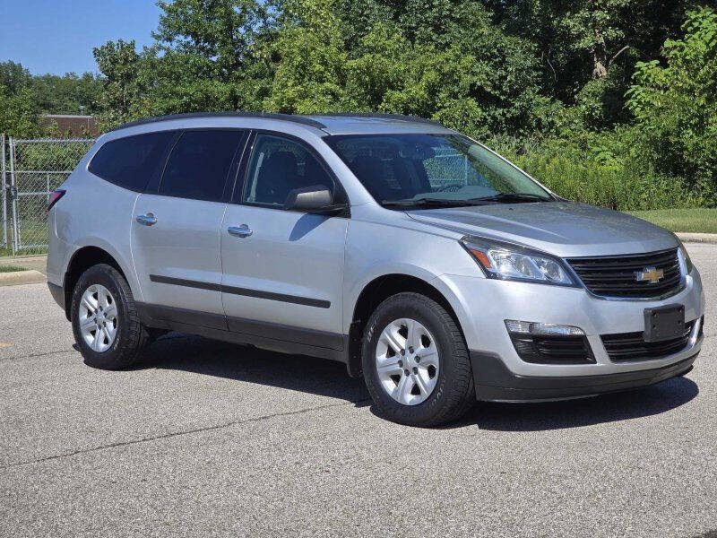 2017 Chevrolet Traverse Image 2