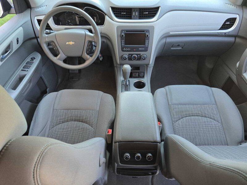 2017 Chevrolet Traverse Image 4