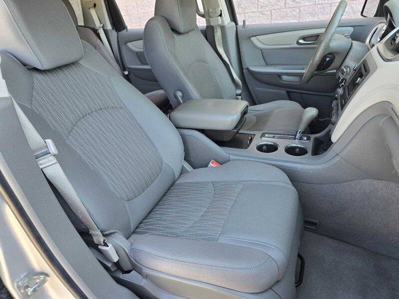 2017 Chevrolet Traverse Image 5