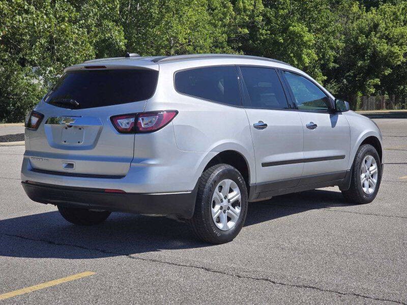 2017 Chevrolet Traverse Image 22
