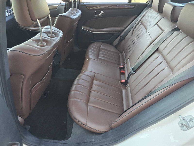 2016 Mercedes-Benz E-Class Image 10