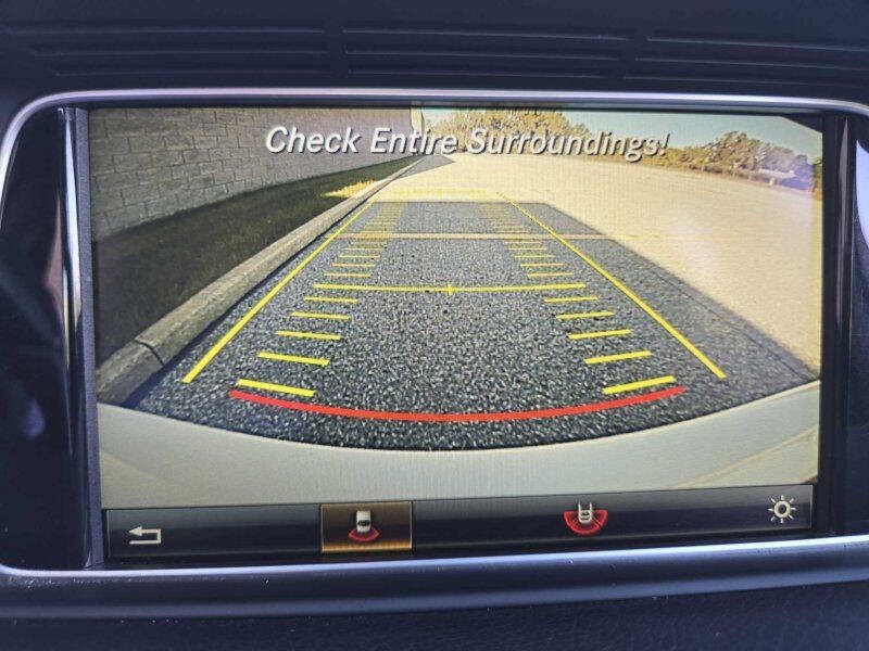 2016 Mercedes-Benz E-Class Image 13