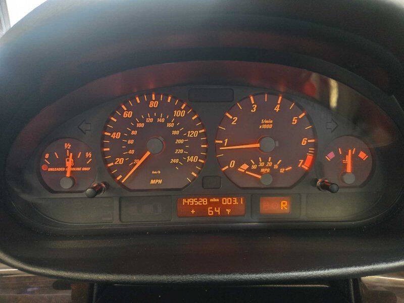 2004 BMW 3 Series Image 9