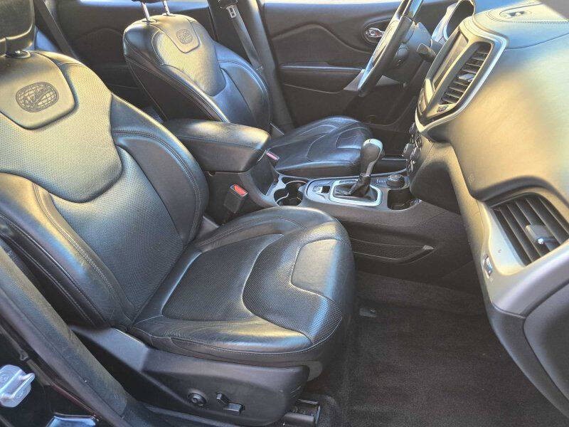2018 Jeep Cherokee Image 5