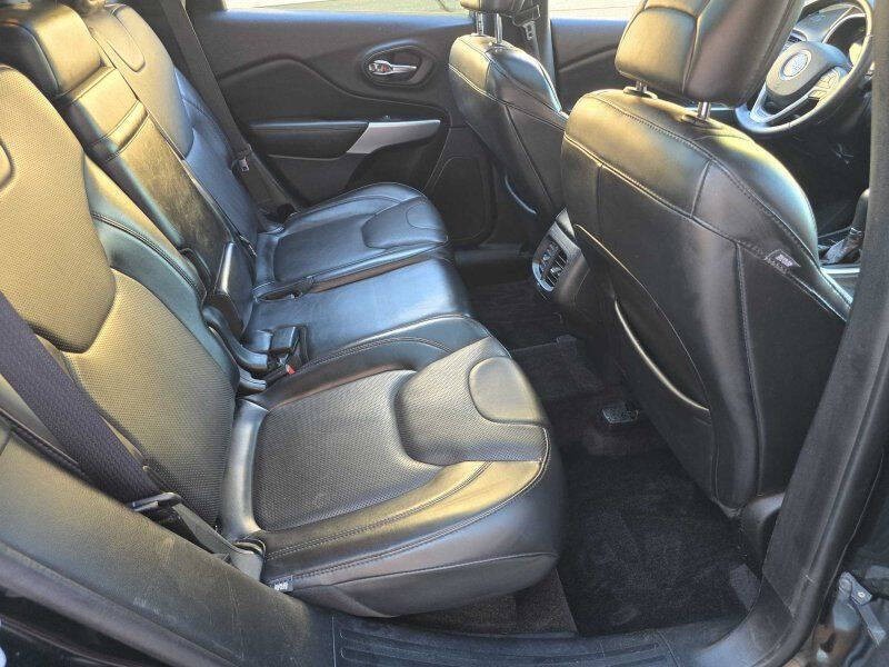 2018 Jeep Cherokee Image 9