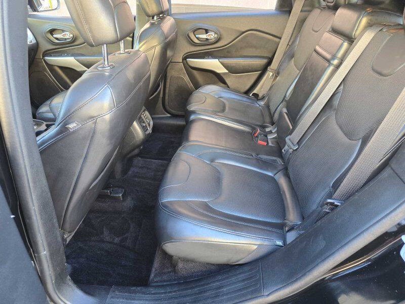2018 Jeep Cherokee Image 10