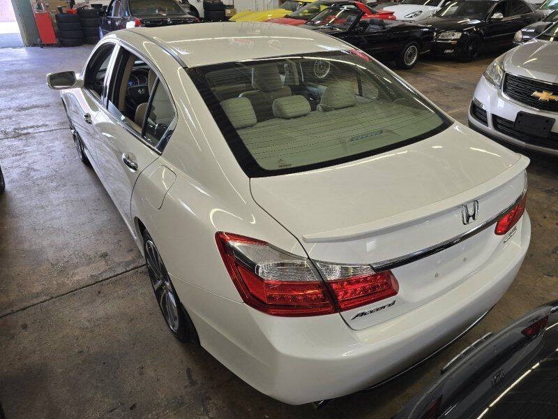 2014 Honda Accord Image 25