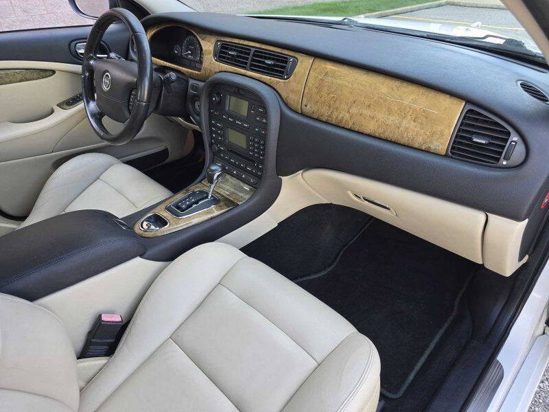 2003 Jaguar S-TYPE Image 6