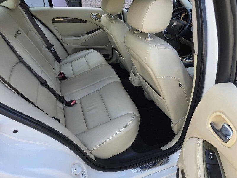 2003 Jaguar S-TYPE Image 9