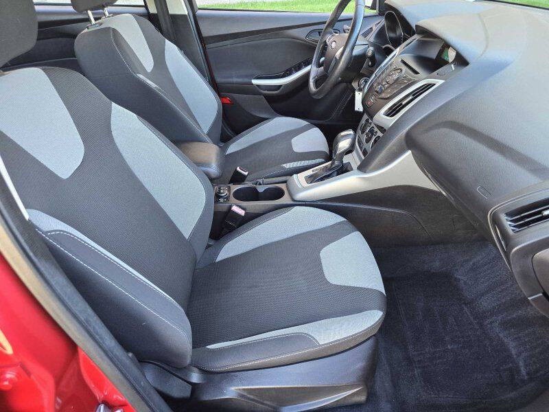 2012 Ford Focus Image 5
