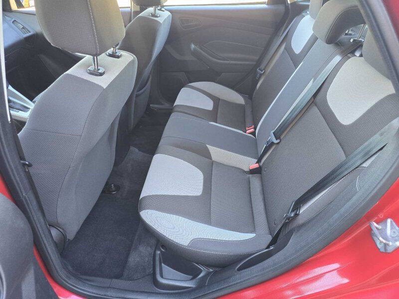 2012 Ford Focus Image 10