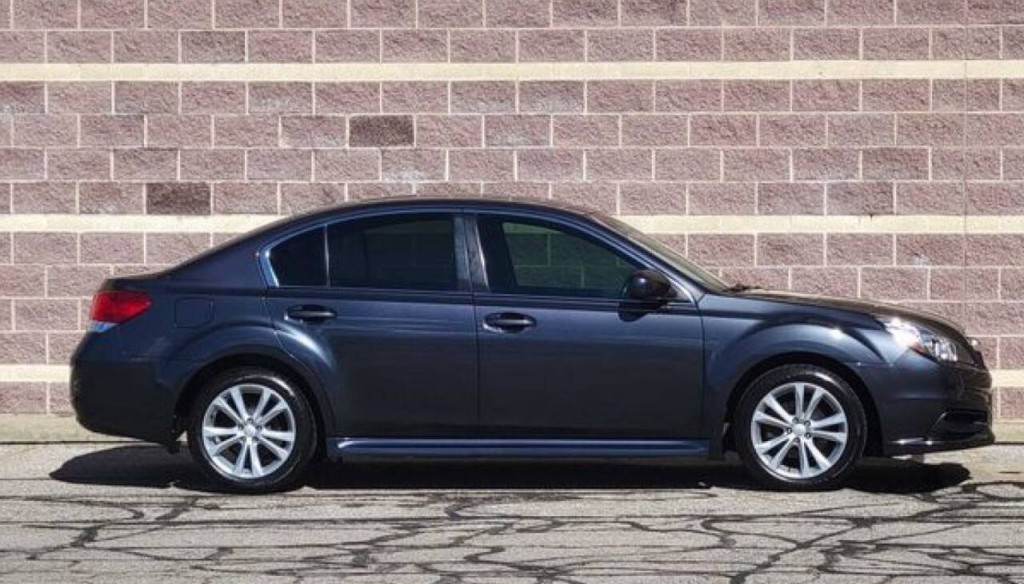 2013 Subaru Legacy Image 3
