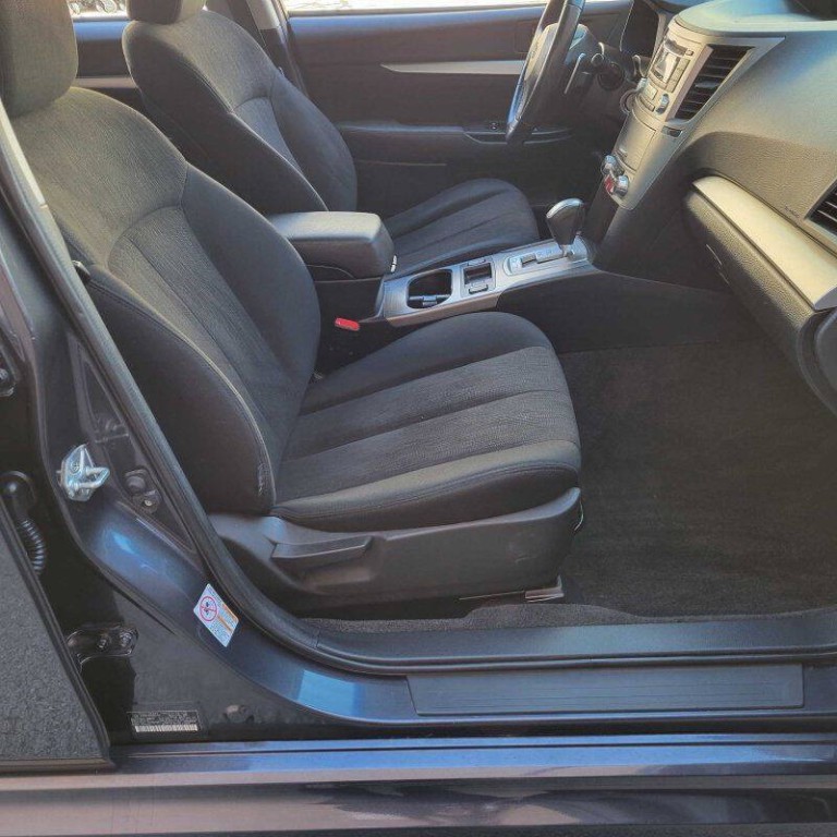 2013 Subaru Legacy Image 5