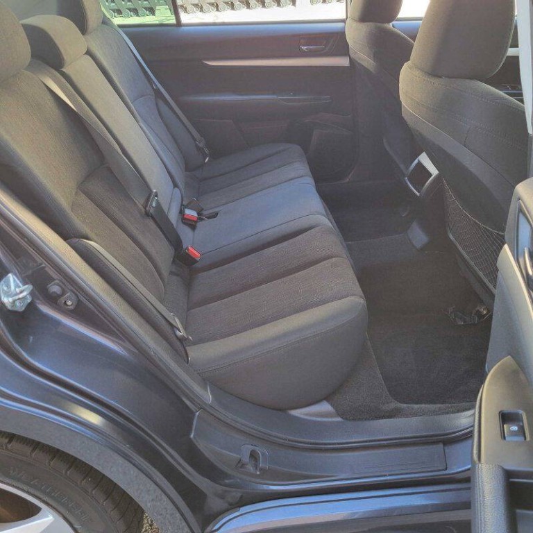 2013 Subaru Legacy Image 7