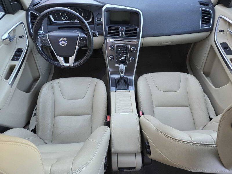 2015 Volvo XC60 Image 4
