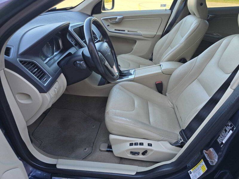 2015 Volvo XC60 Image 6