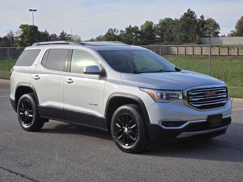 2019 GMC Acadia Image 2