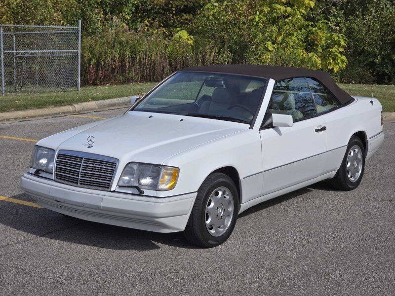 1995 Mercedes-Benz E-Class Image 16