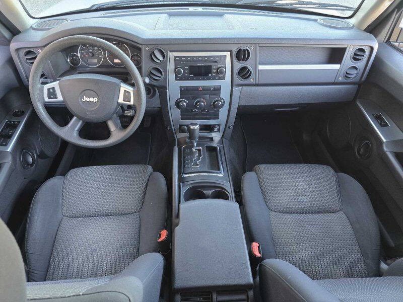 2008 Jeep Commander Image 4