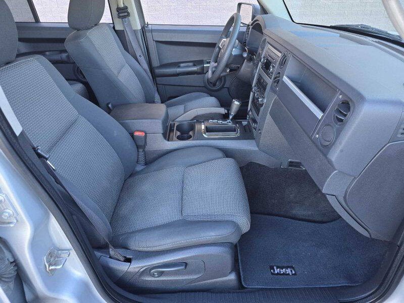 2008 Jeep Commander Image 5