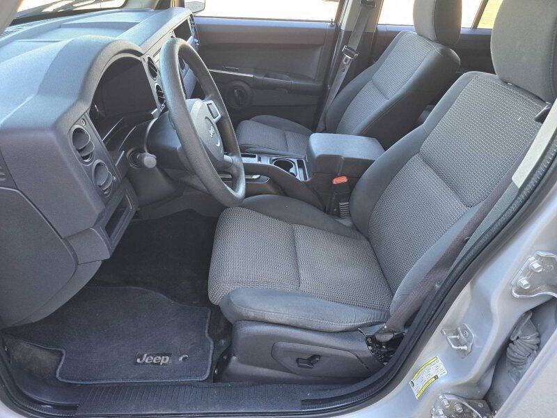 2008 Jeep Commander Image 6