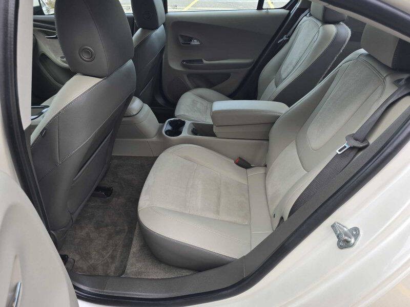 2014 Chevrolet Volt Image 8
