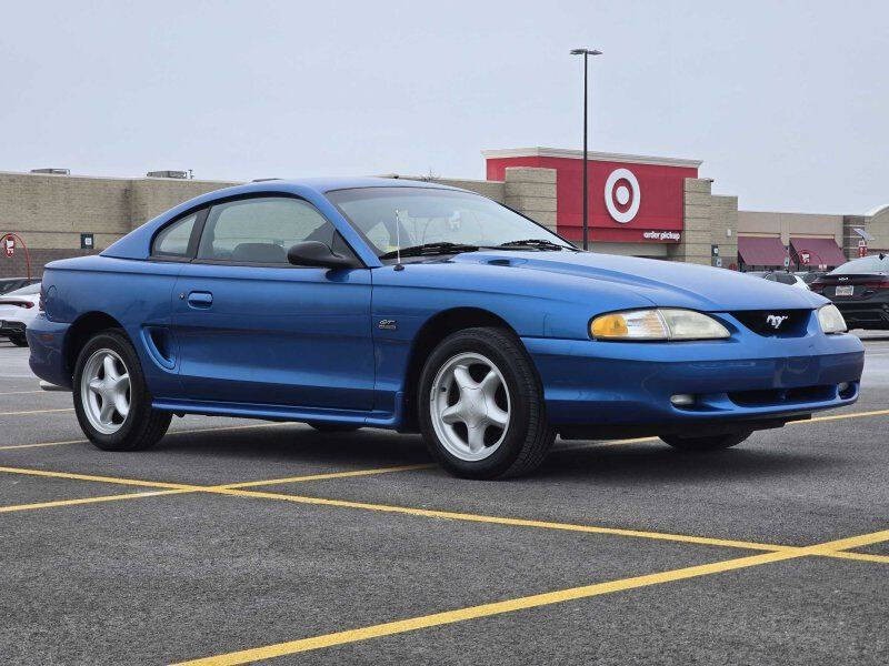 1995 Ford Mustang Image 2