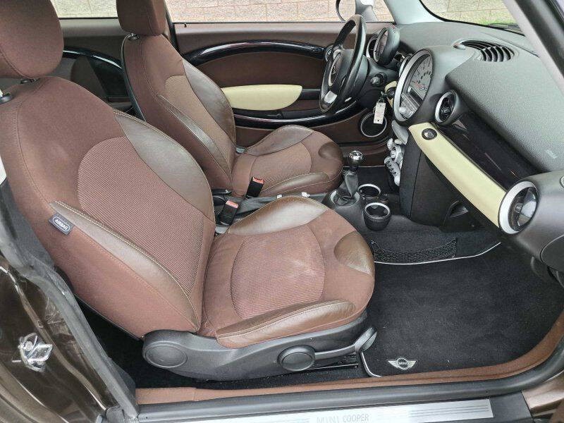 2009 MINI Cooper Clubman Image 6