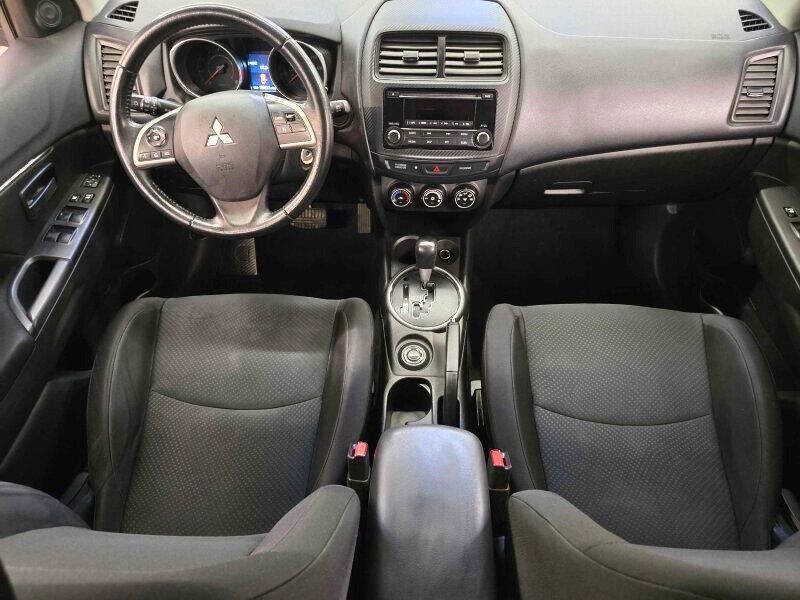 2015 Mitsubishi Outlander Image 4