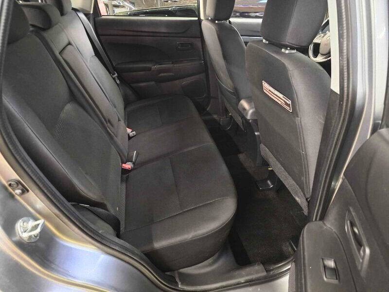 2015 Mitsubishi Outlander Image 7