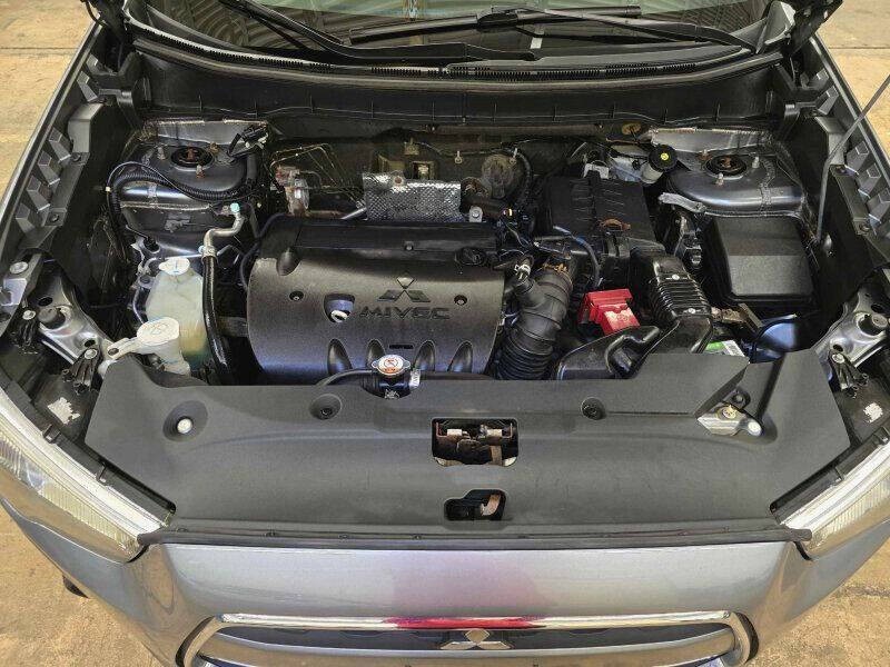 2015 Mitsubishi Outlander Image 10