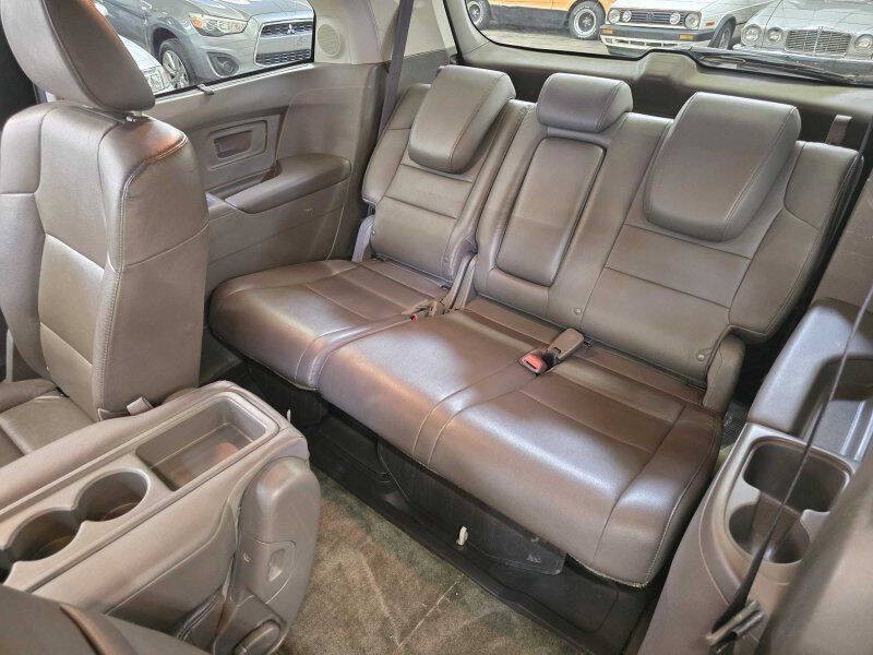 2015 Honda Odyssey Image 9