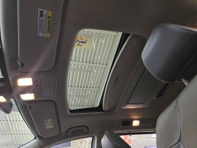 2015 Honda Odyssey Image 14