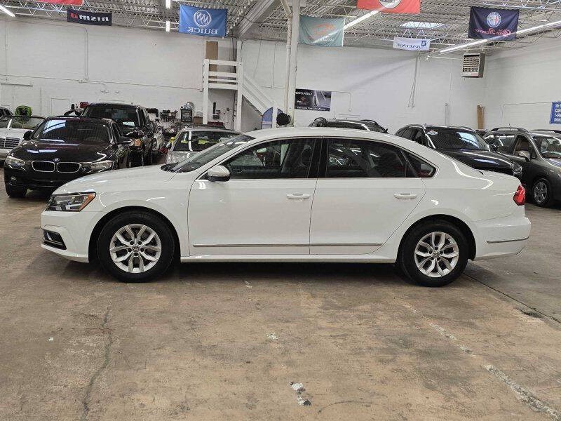 2016 Volkswagen Passat Image 14