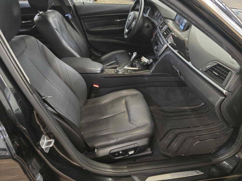 2015 BMW 3 Series Image 5