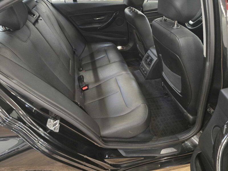 2015 BMW 3 Series Image 7