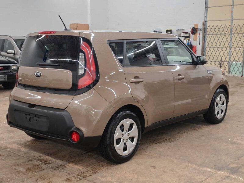 2015 Kia Soul Image 16