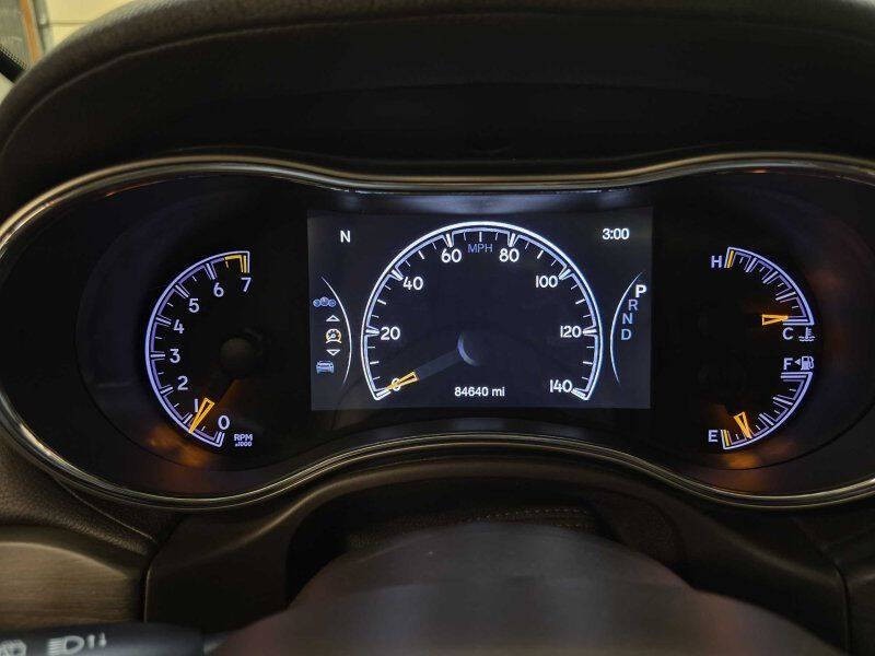 2017 Jeep Grand Cherokee Image 11