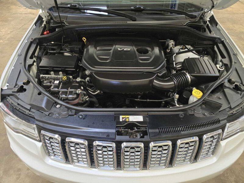 2017 Jeep Grand Cherokee Image 15