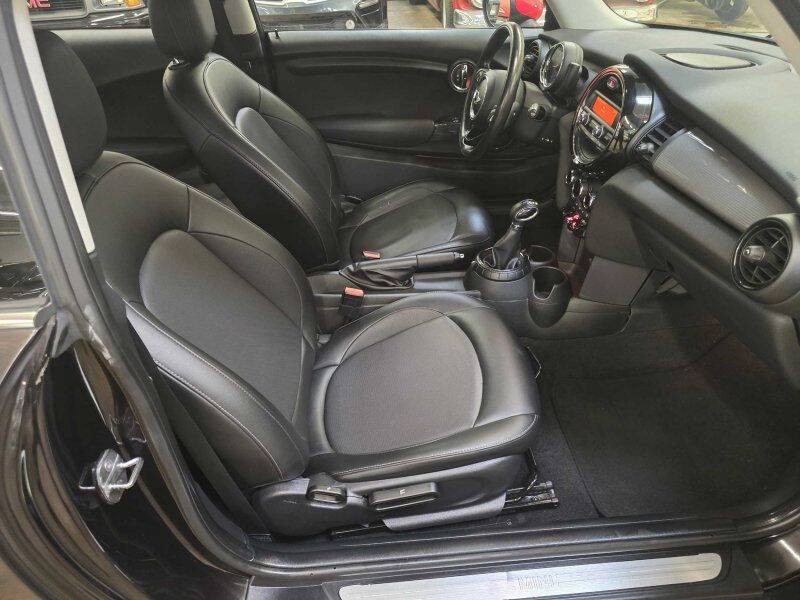 2015 MINI Cooper Image 4