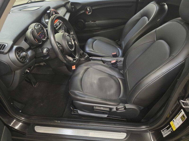 2015 MINI Cooper Image 5