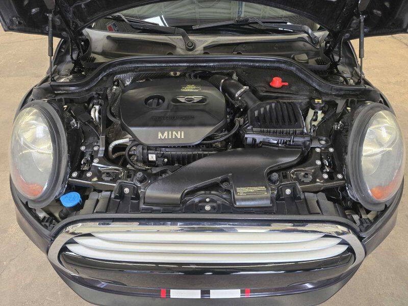 2015 MINI Cooper Image 9