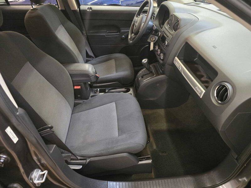2017 Jeep Compass Image 5