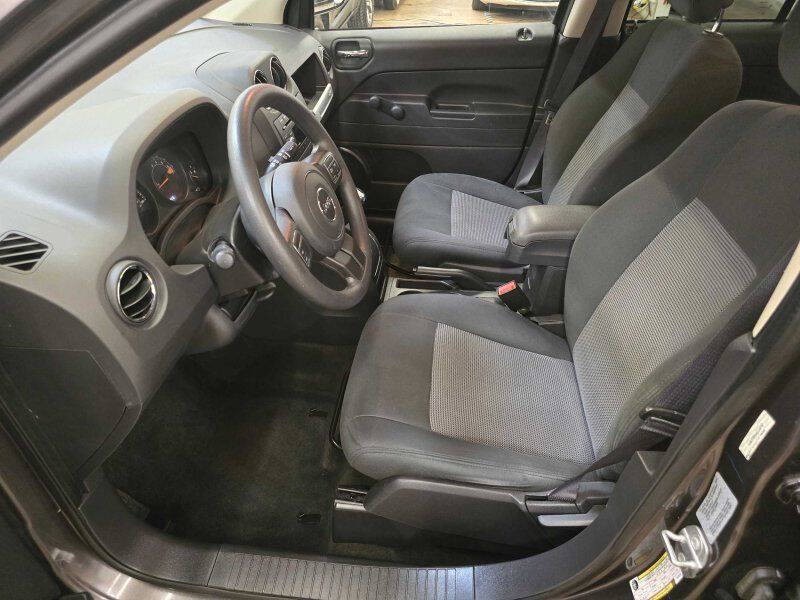 2017 Jeep Compass Image 6